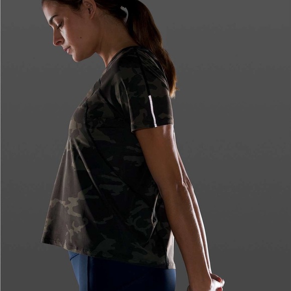 Lululemon Outrun the Heat Short Sleeve
Incognito Camo Multi Gator Green - Picture 3 of 9